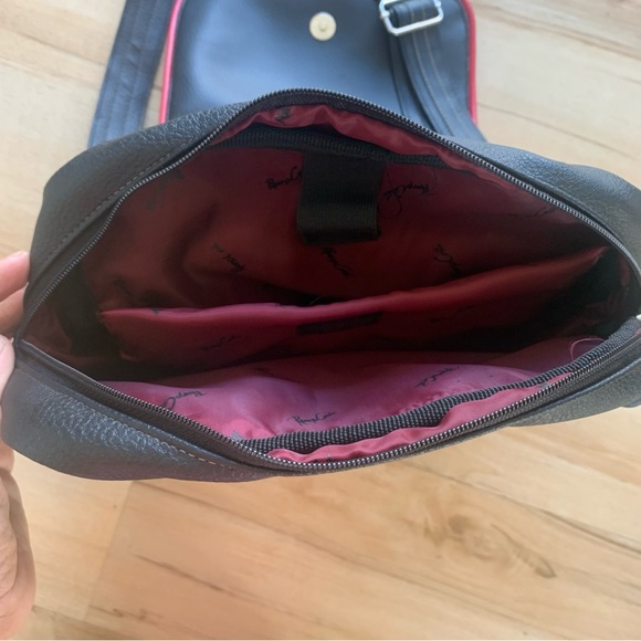 crossbody negro de cuero Renzo Costa Made in Perú - Picture 5 of 8